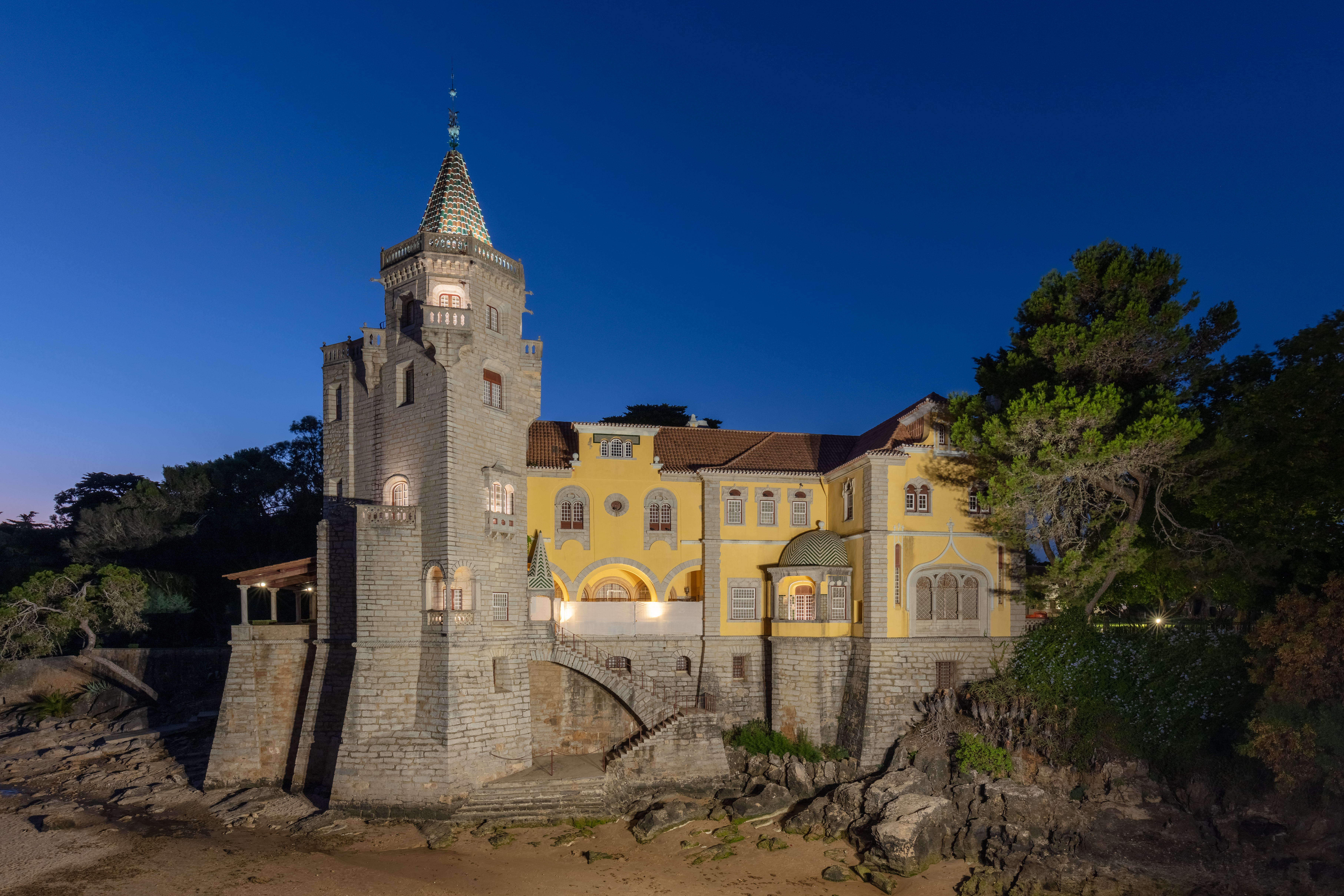 Are there free museums in Portugal?